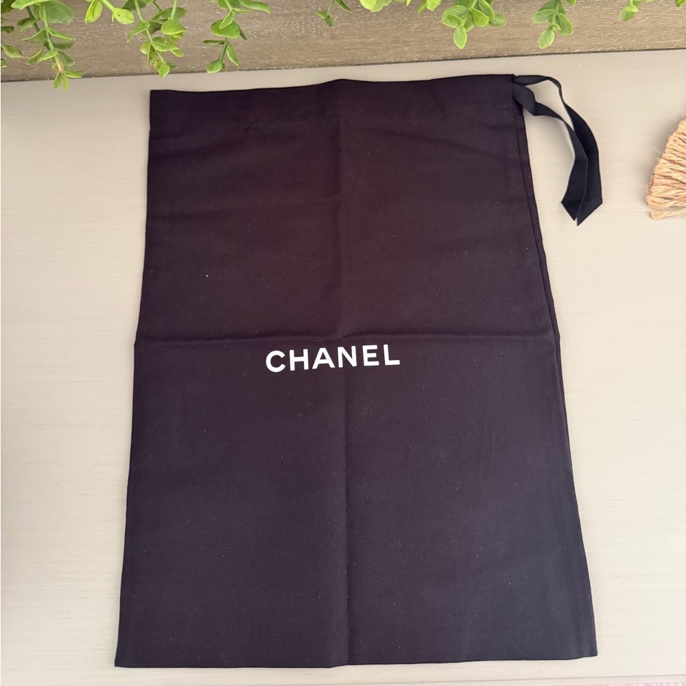 CHANEL Dust Bag